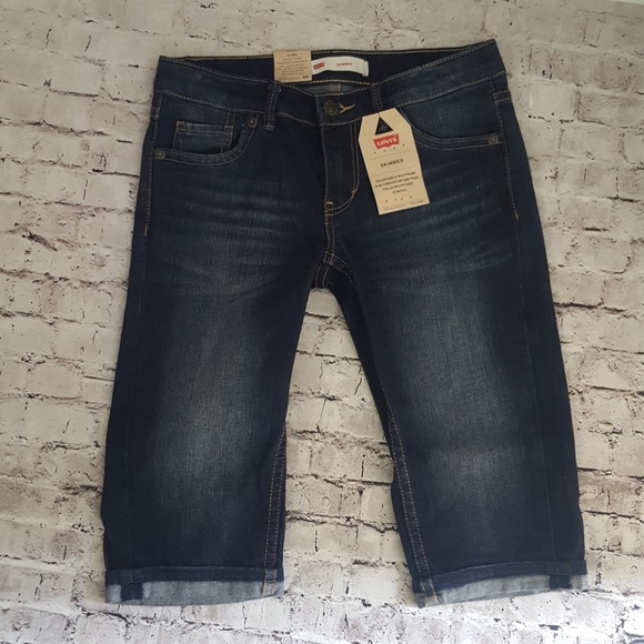 Levis - Picture 2 of 2